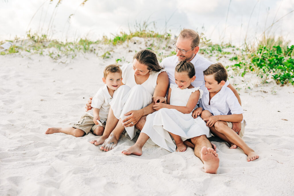 extended family beach photoshoot near st. pete beach, fl